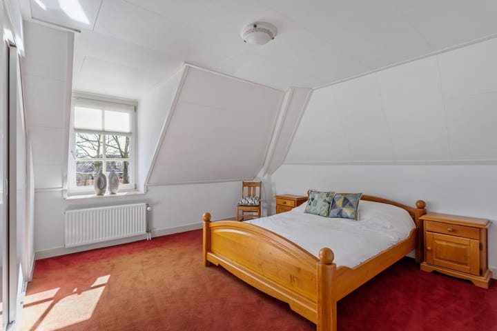 Photo 16 of Vriezenveenseweg 26