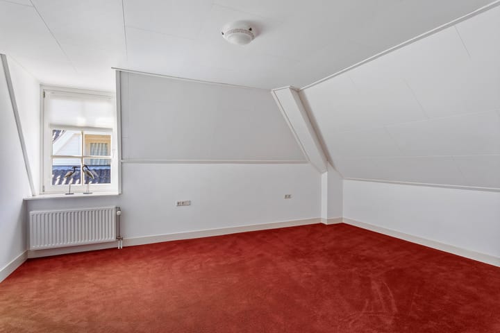 Photo 17 of Vriezenveenseweg 26