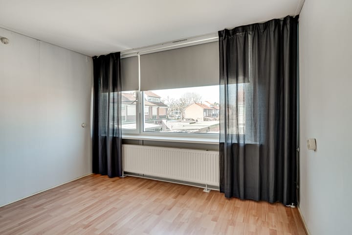 Photo 33 of Clematisstraat 26