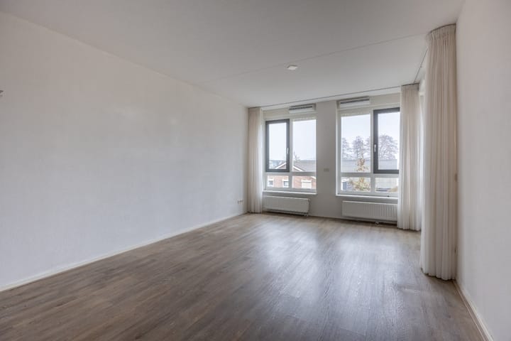 Foto 12 van Willem Alexanderlaan 54