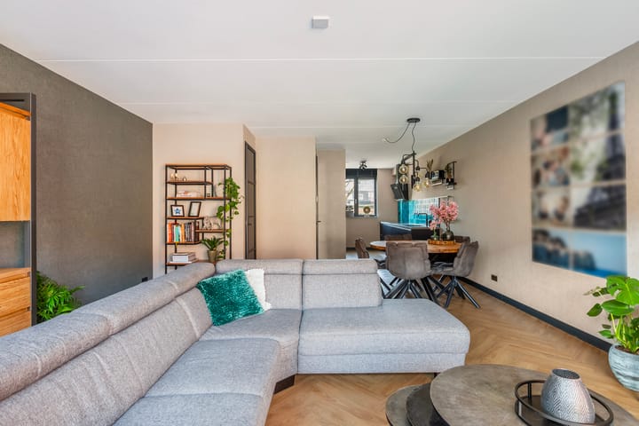 Foto 13 van Burg. Schwartzlaan 36