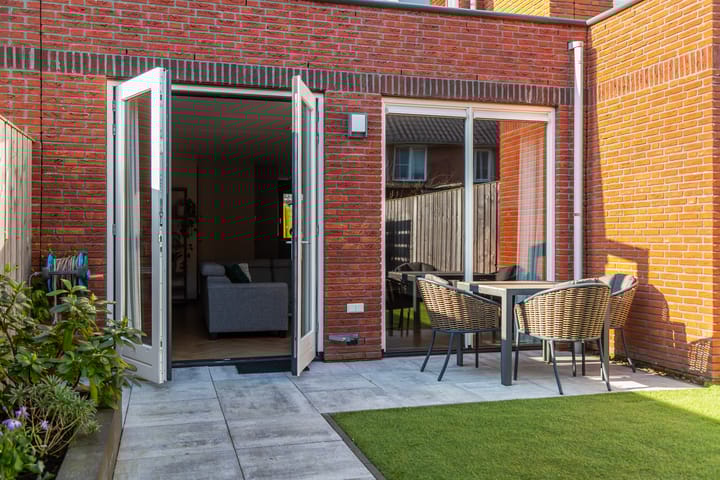 Foto 28 van Burg. Schwartzlaan 36