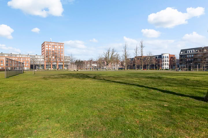 Foto 51 van Burg. Schwartzlaan 36