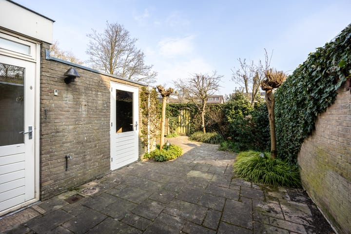 Foto 28 van Van Boetzelaerlaan 30