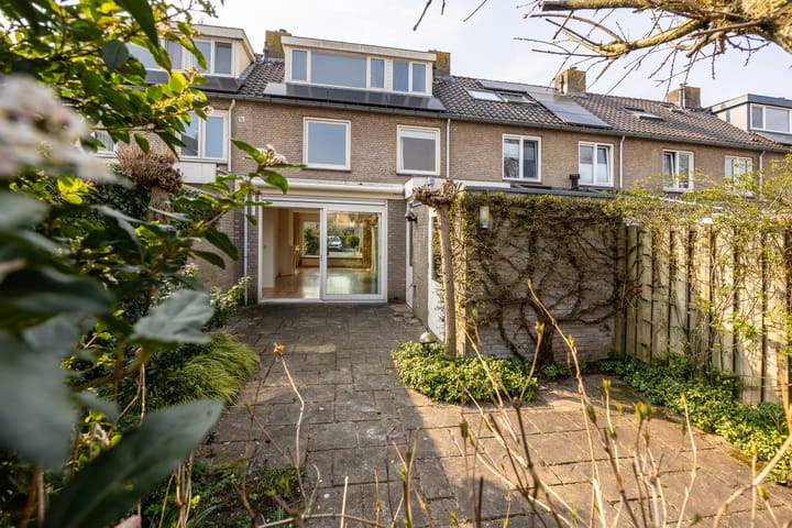 Foto 30 van Van Boetzelaerlaan 30