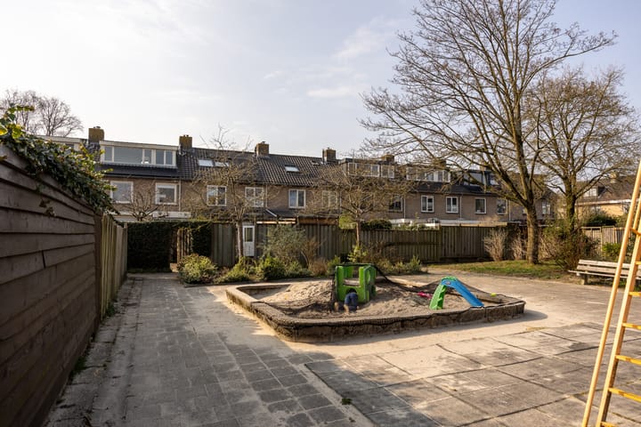 Foto 32 van Van Boetzelaerlaan 30