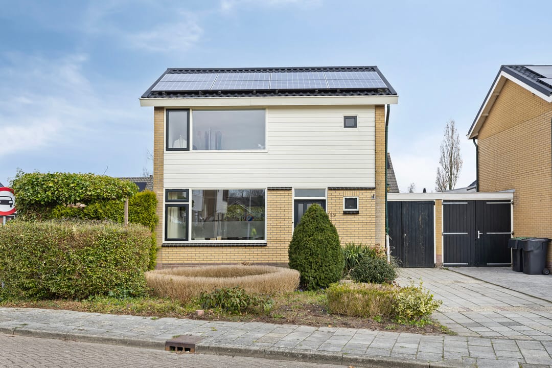 Koopwoningen - huizen te koop in [Funda]