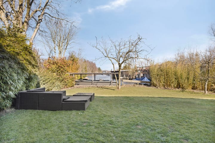 Foto 3 van Den Ilp 71