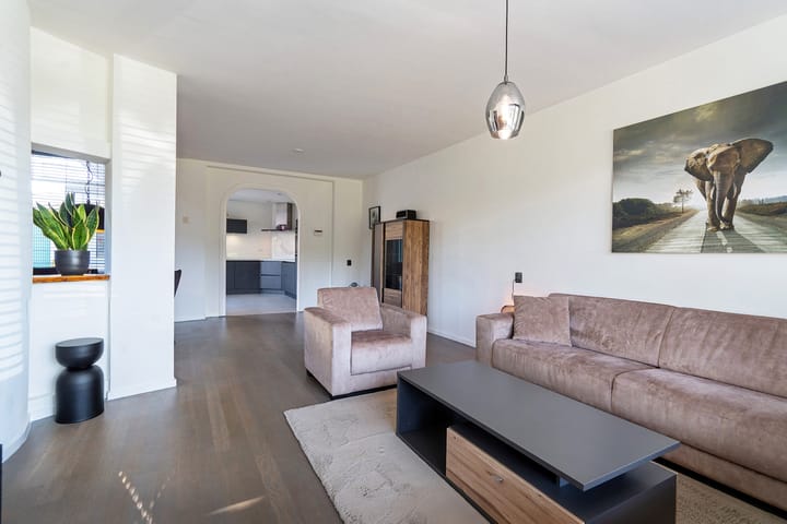 Foto 8 van Beneluxlaan 8