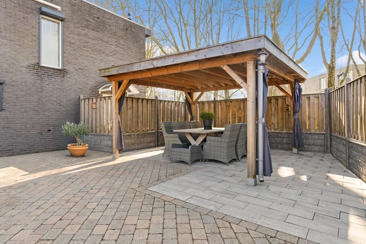 Foto 25 van Beneluxlaan 8