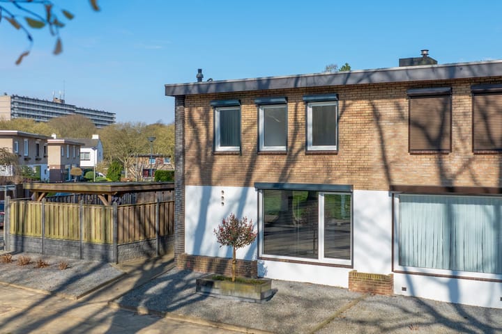 Foto 26 van Beneluxlaan 8