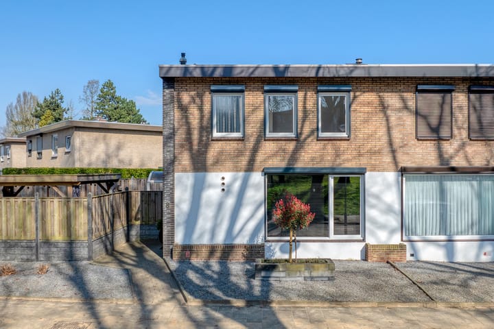 Foto 28 van Beneluxlaan 8