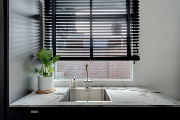 Photo 10 of Willemstraat 38