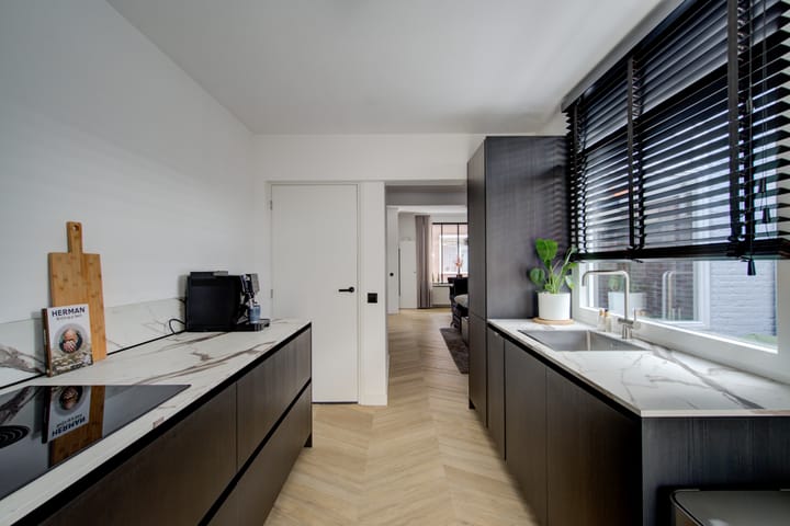 Photo 13 of Willemstraat 38