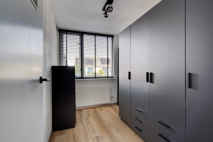 Photo 19 of Willemstraat 38