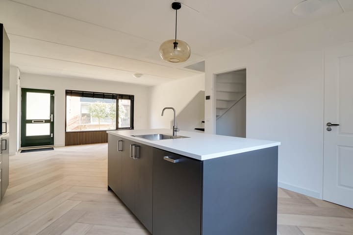 Foto 12 van Ridderspoor 37