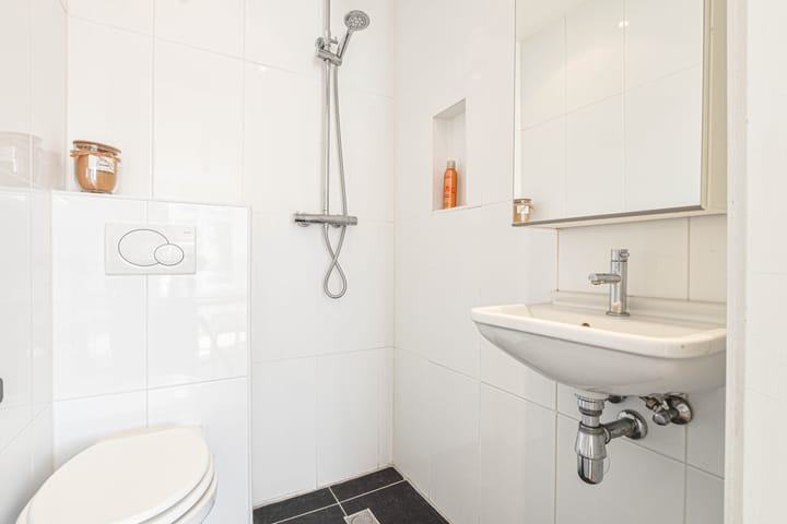 Photo 20 of Bankastraat 17-B