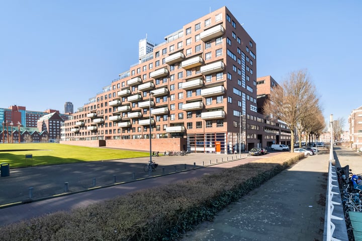 Bekijk foto van Helmersstraat 73