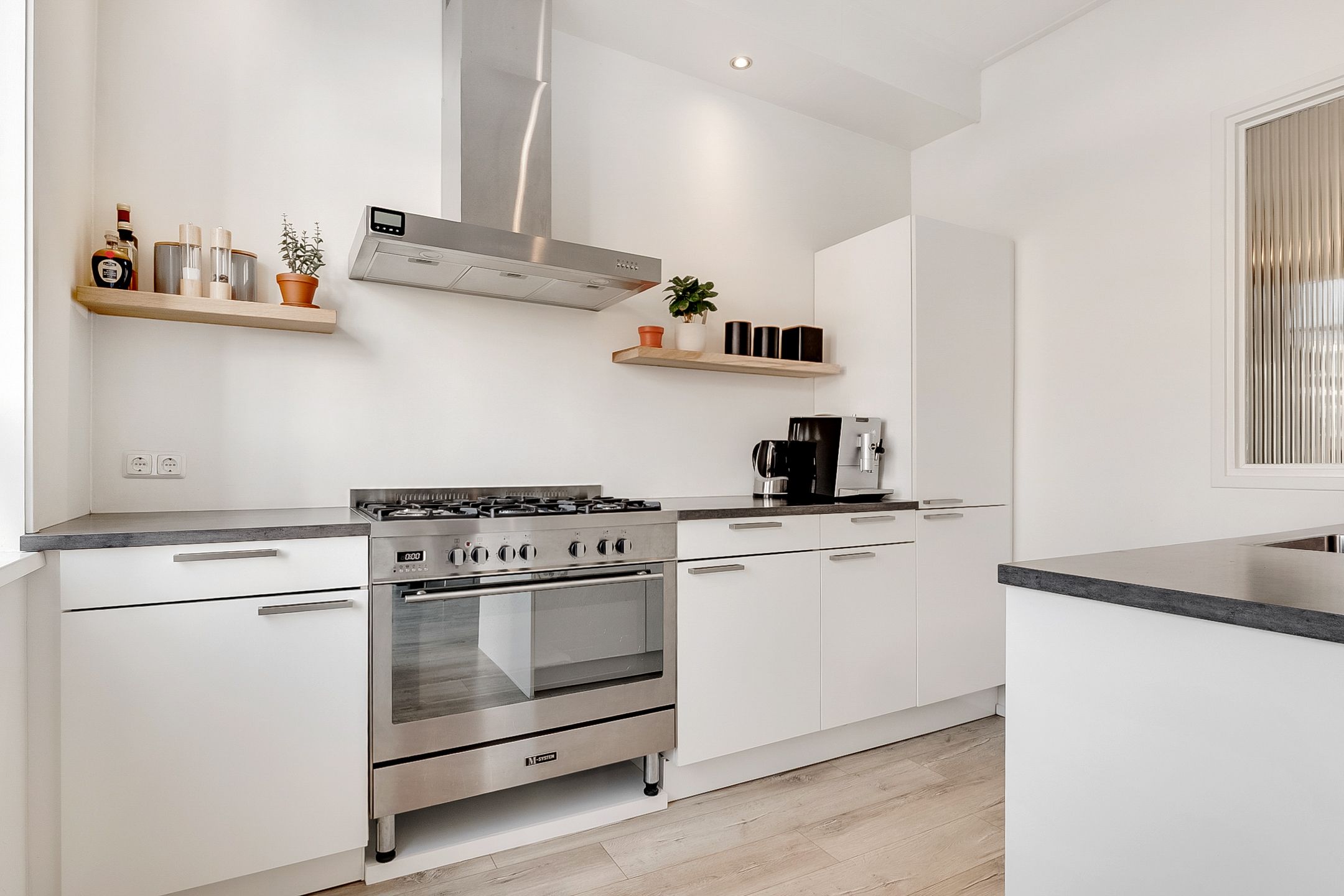 Photo 9 of Muiderstraatweg 51