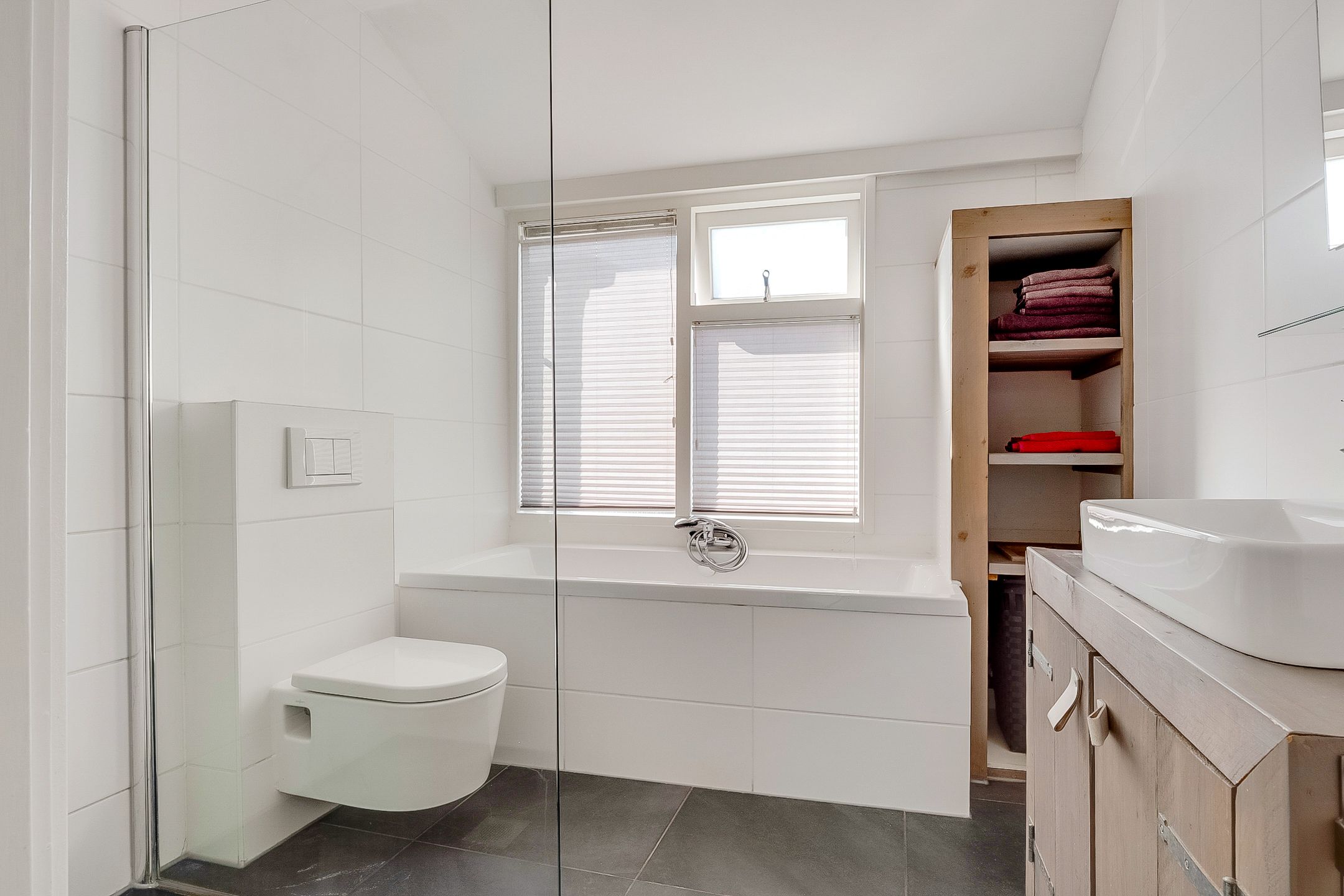 Photo 21 of Muiderstraatweg 51