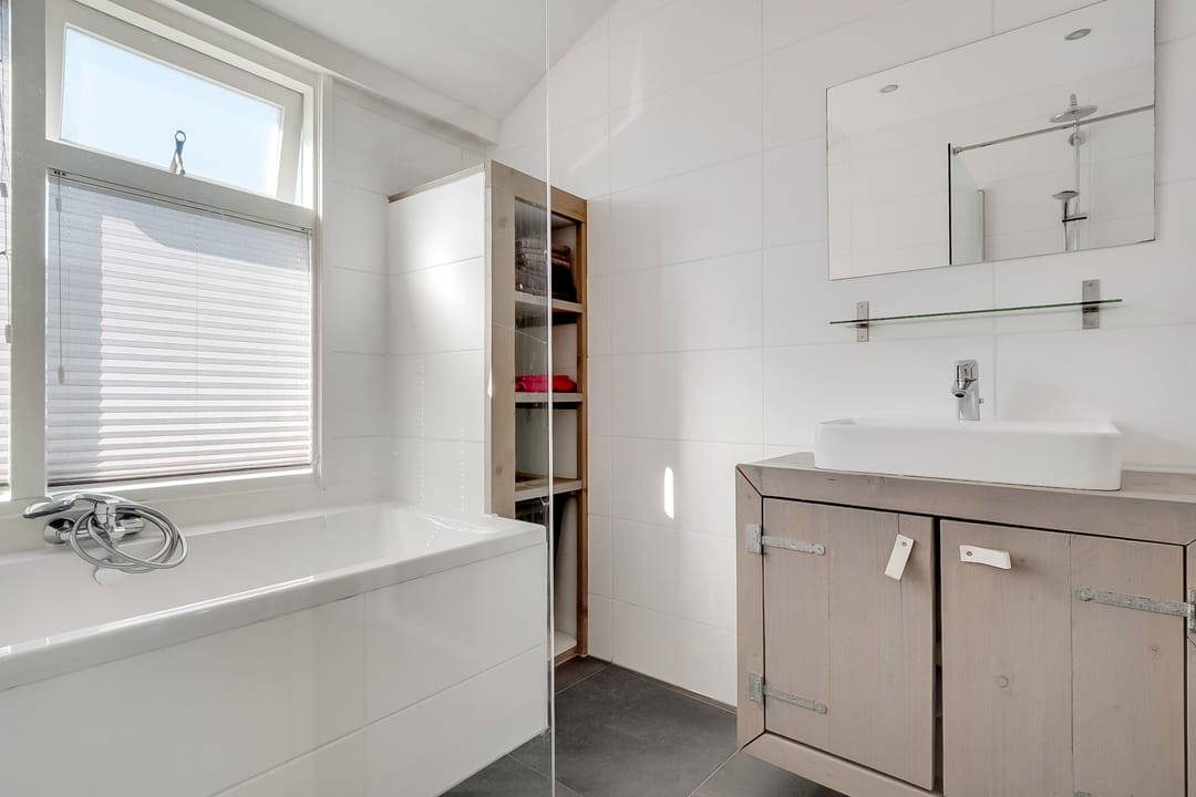 Photo 22 of Muiderstraatweg 51