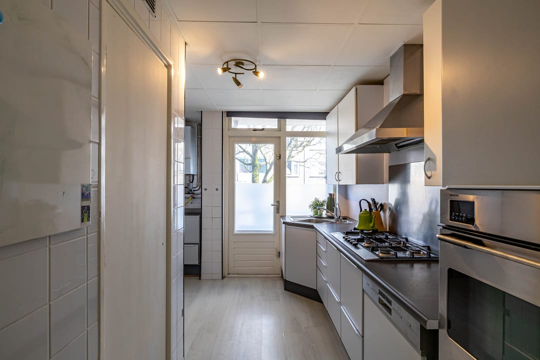 Photo 13 of Nicolaas Beetsstraat 63