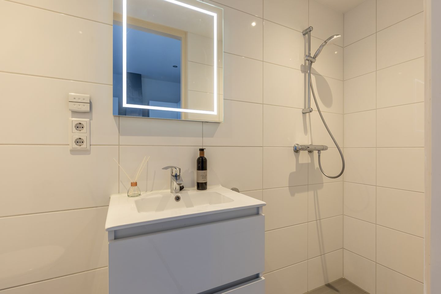 Photo 25 of Amsterdamsestraatweg 142