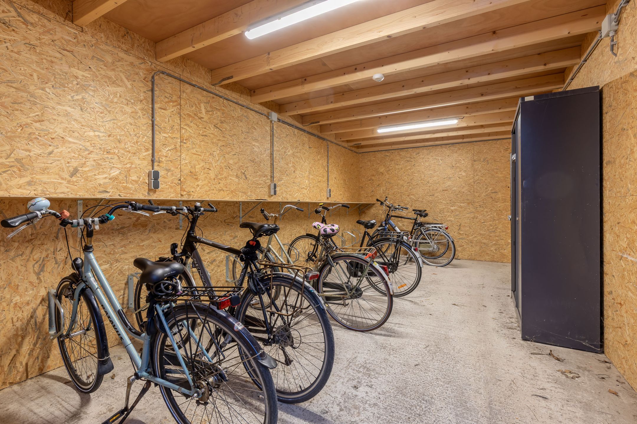 Photo 27 of Amsterdamsestraatweg 142