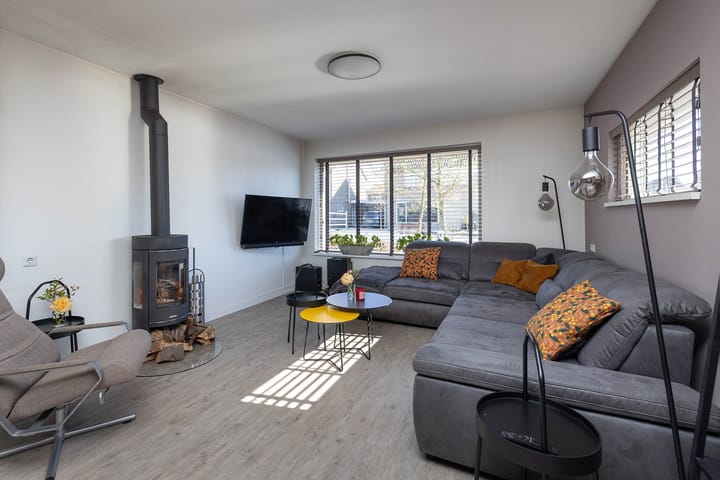 Foto 3 van Voltherstraat 1