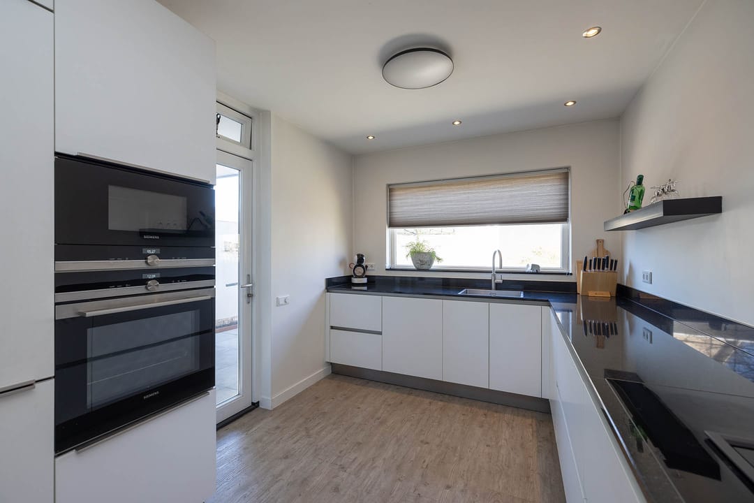 Foto 11 van Voltherstraat 1