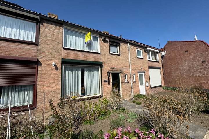 Foto 1 van IJsbaanstraat 8