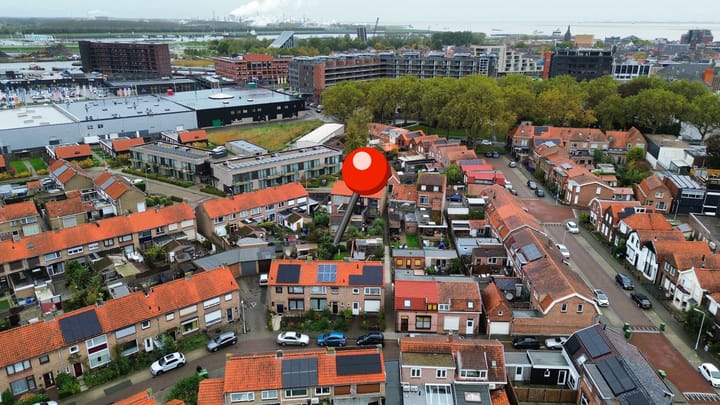 Foto 11 van IJsbaanstraat 8