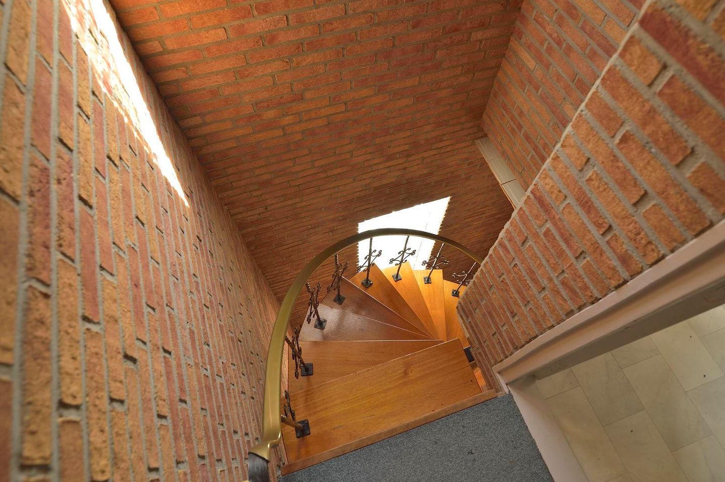 Foto 44 van Bernadettelaan 21