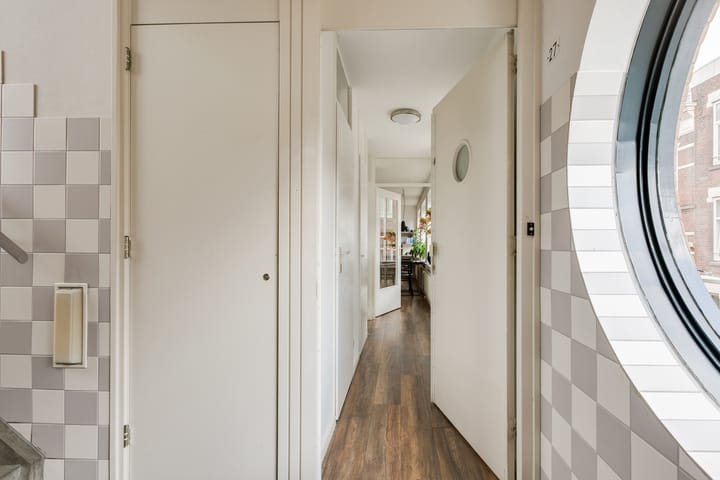 Foto 7 van Adrianastraat 27