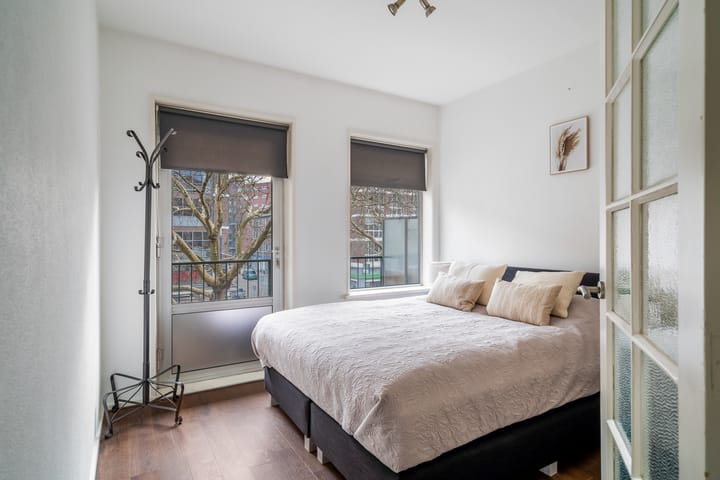 Foto 30 van Herman Robbersstraat 56-C