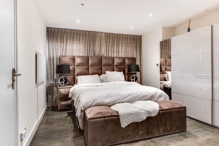 Foto 18 van Middenweg 141