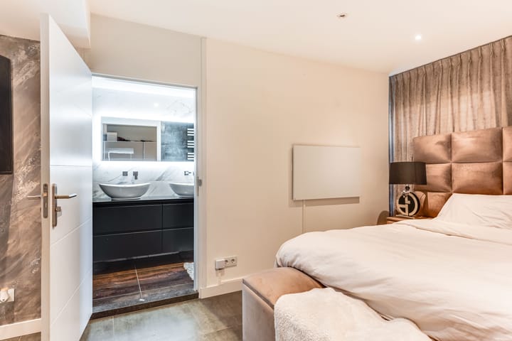 Foto 20 van Middenweg 141