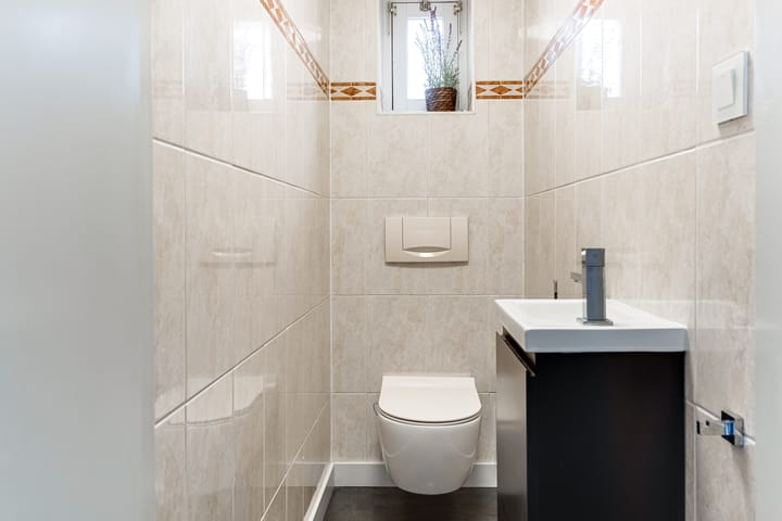 Foto 27 van Middenweg 141