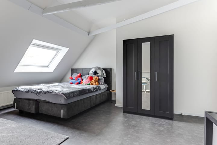 Foto 34 van Middenweg 141