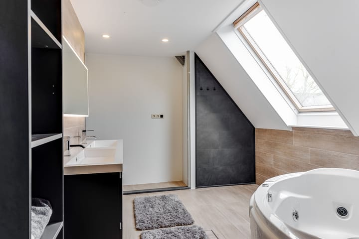 Foto 38 van Middenweg 141