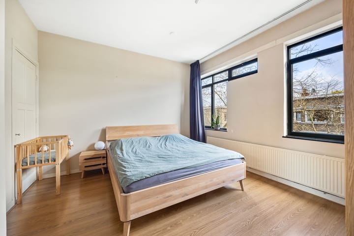 Foto 12 van Van Heutszstraat 131