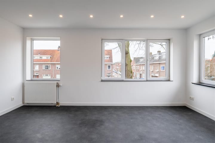 Foto 15 van Columbusplein 9