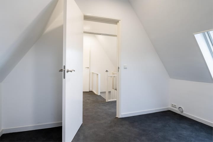 Foto 24 van Columbusplein 9