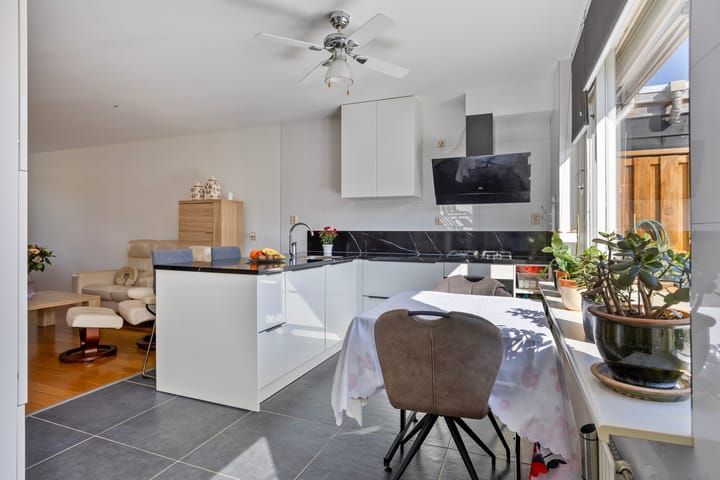 Foto 6 van De Deel 8