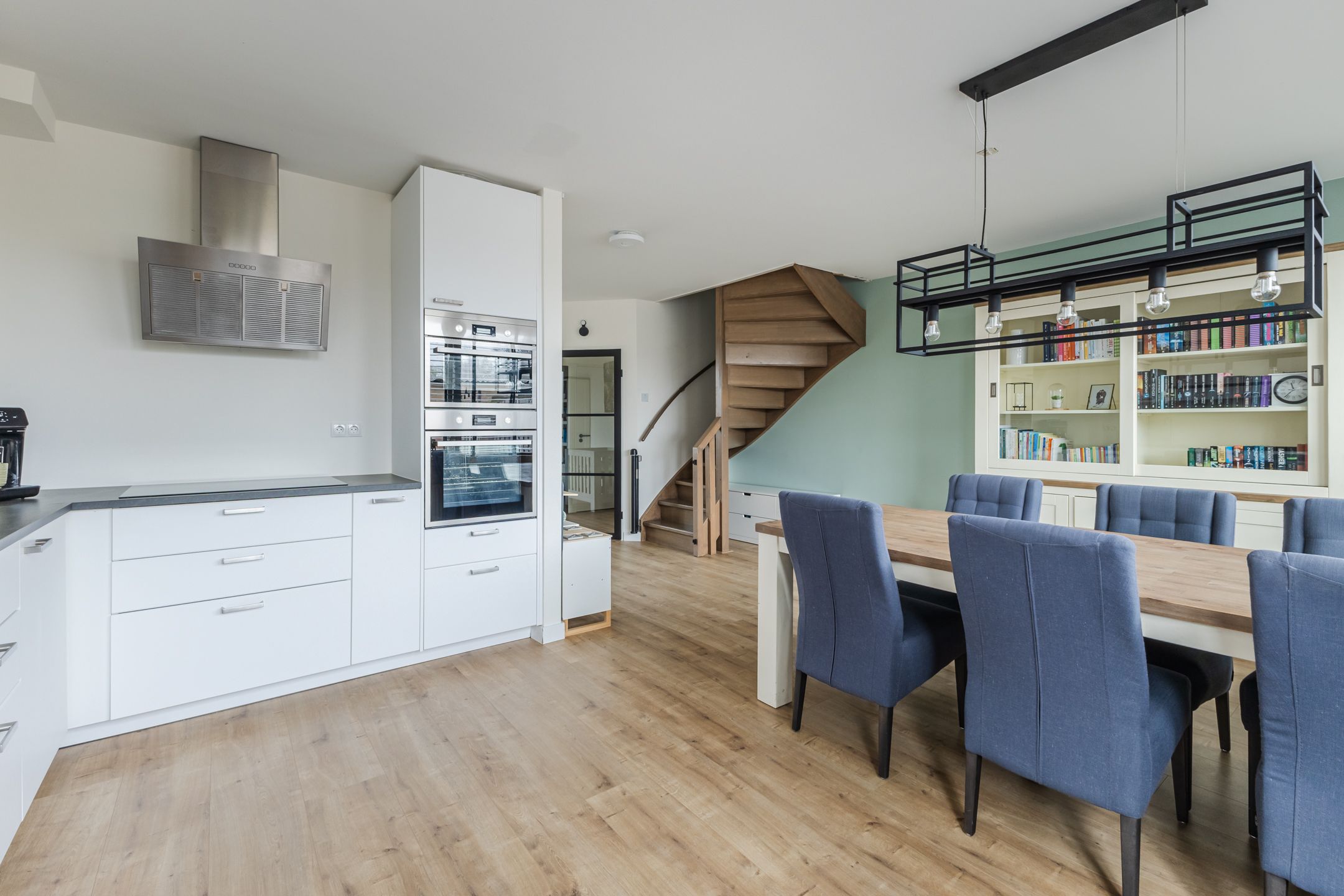 Foto 15 van Meeuwenlaan 24