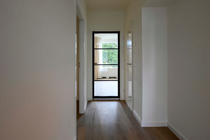 Photo 8 of Graaf Wichmanlaan 13-AA7