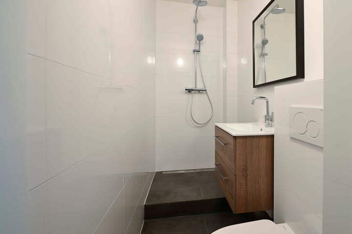 Photo 9 of Graaf Wichmanlaan 13-AA7