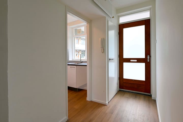 Photo 11 of Graaf Wichmanlaan 13-AA7