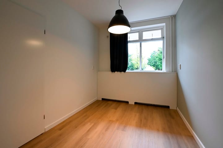 Photo 14 of Graaf Wichmanlaan 13-AA7