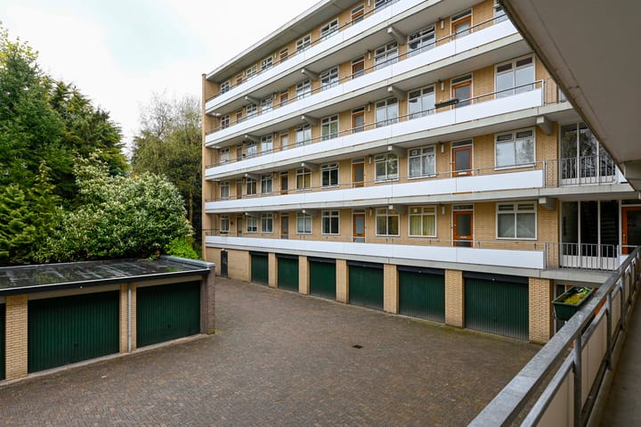 Photo 16 of Graaf Wichmanlaan 13-AA7